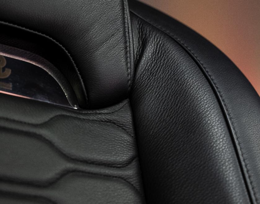 dettaglio delle cuciture poltrona Besenzoni