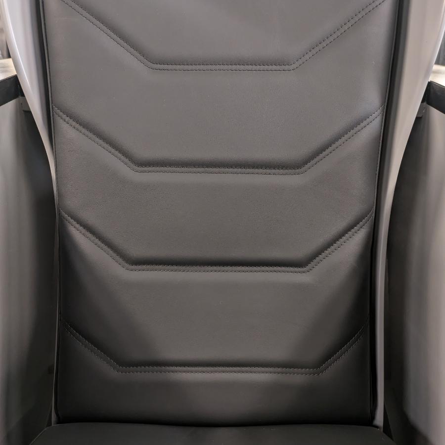 Poltrona besenzoni con cucitura prestige