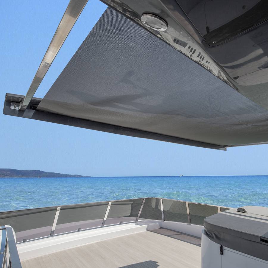 Tettuccio parasole di poppa con struttura in acciaio e tessuto