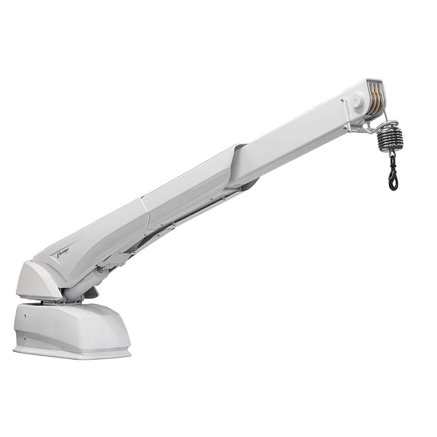 G 423 Gru per sollevare gommoni e water toys sulla barca vista frontale con braccio sullevato