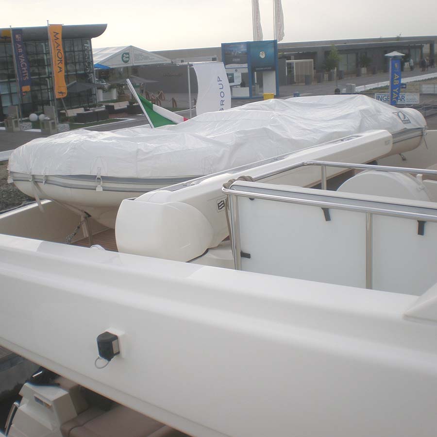 Besenzoni Gru per yacht installabile sul flybridge G509