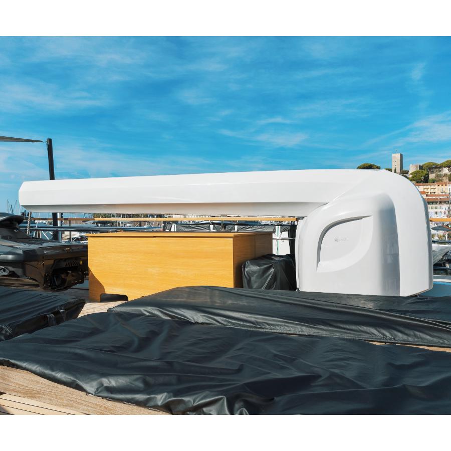 gru per superyacht con forma affusolata 