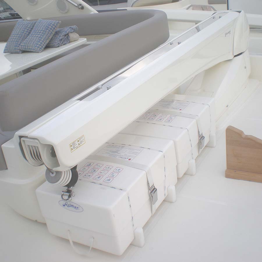 Besenzoni Gru per yacht installabile sul flybridge G509