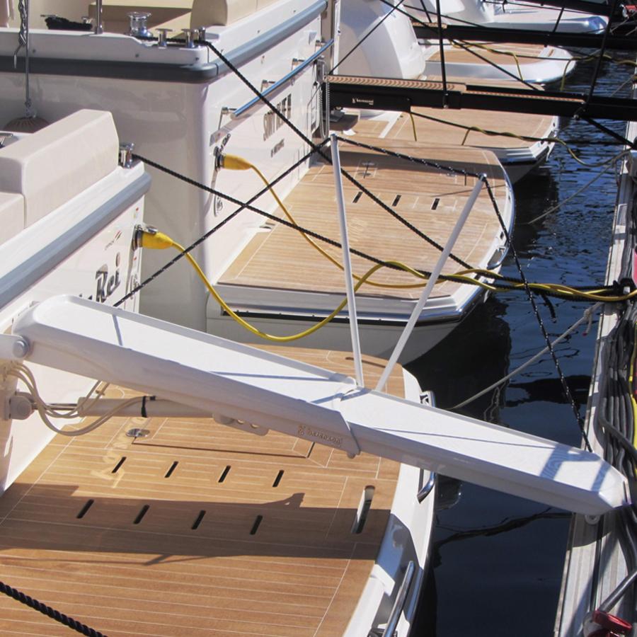 Vista laterale della passerella telescopica con movimentazione automatica 