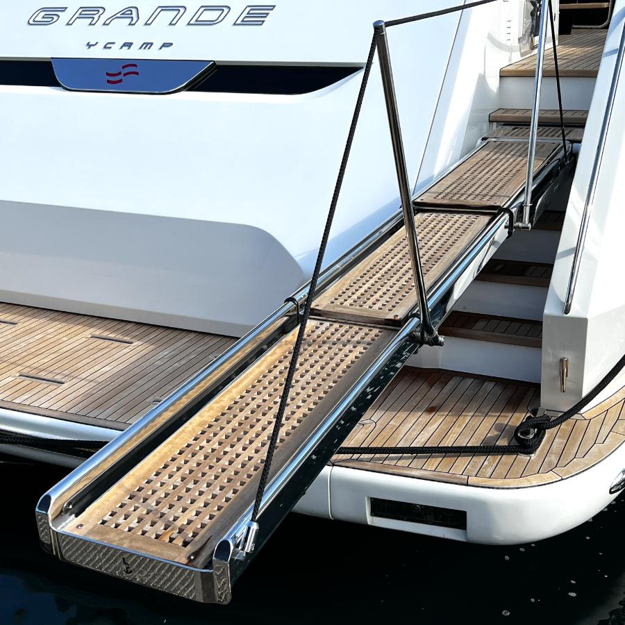 Passerella idraulica rientrante con carabottino