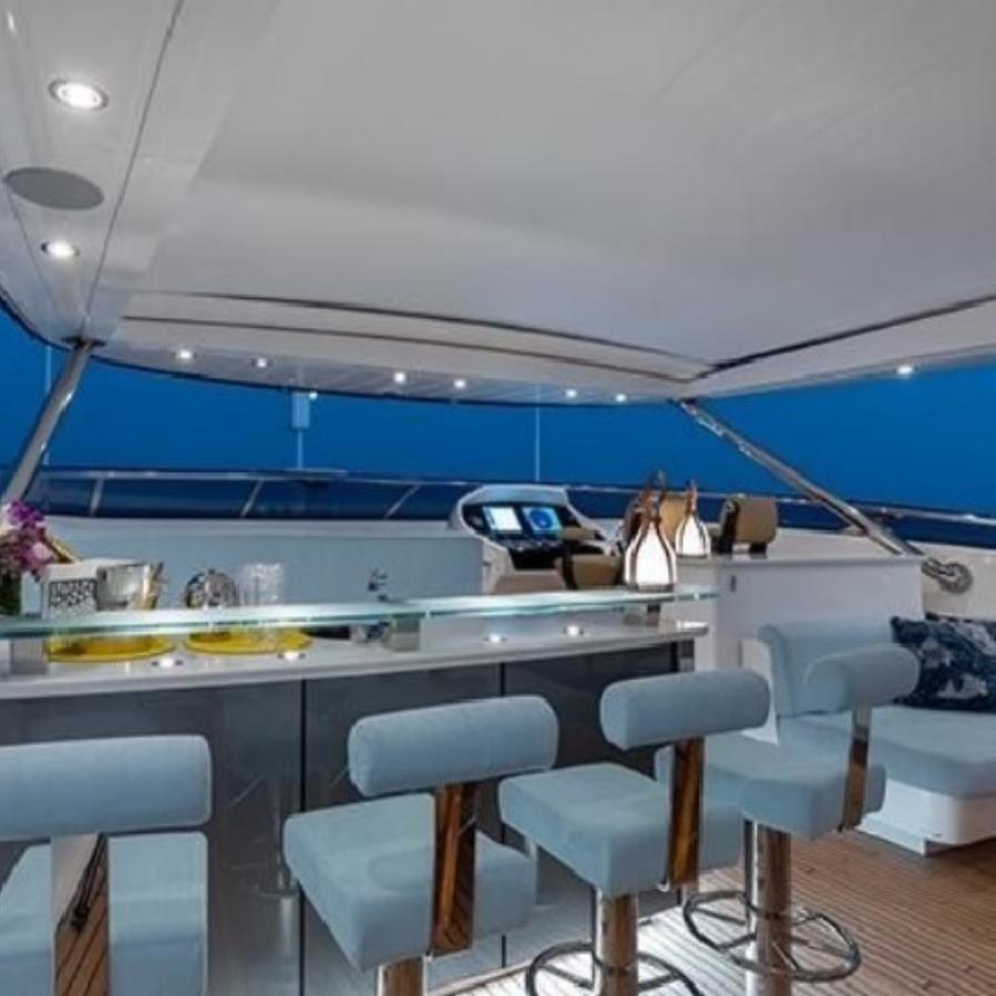 poltroncina bar per yacht