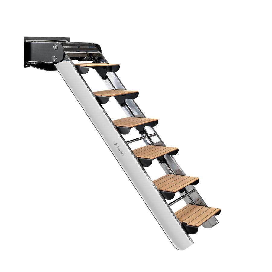 Vista laterale della scala passerella SP 607